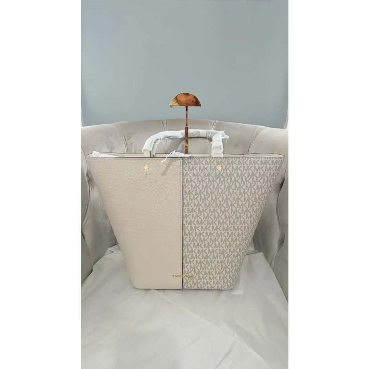 Michael Kors Flora Large Signature Logo Leather Tote Bag Cream Chalk Vanilla
