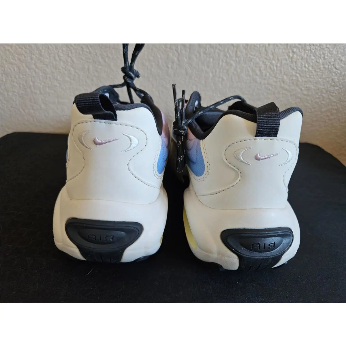 Nike shoes - blue/white/pink 4