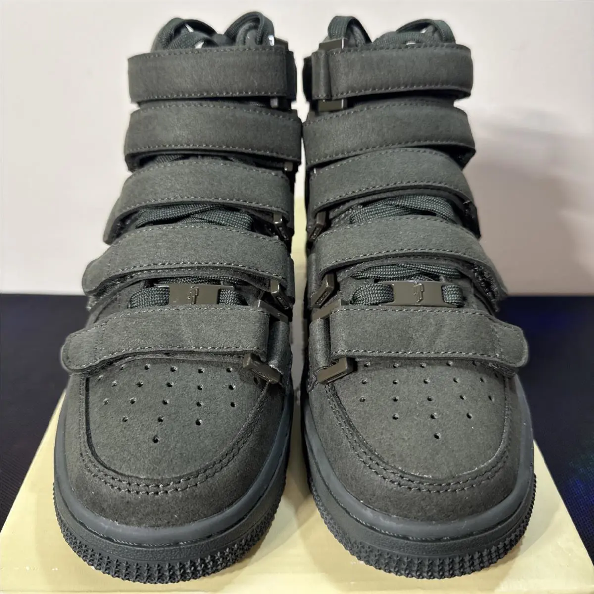 Nike shoes - Nike Air Force 1 - Air Force - Green (UPC: 0195867227162) 0