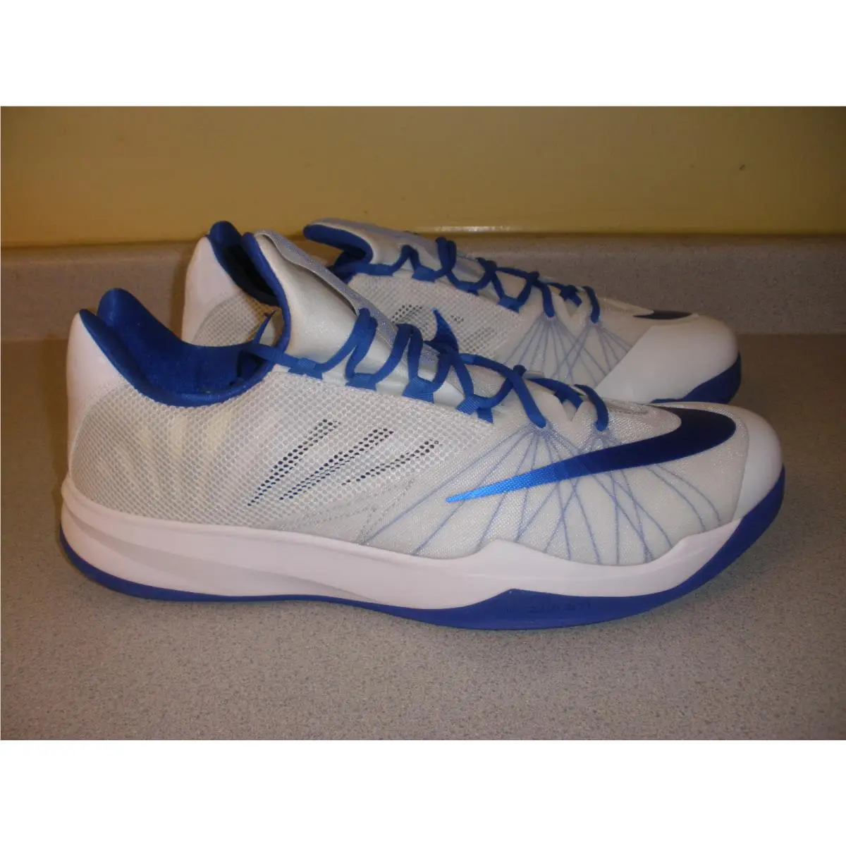 685779-140 Nike Zoom Run The One TB Basketball Shoes Blue White Size 18