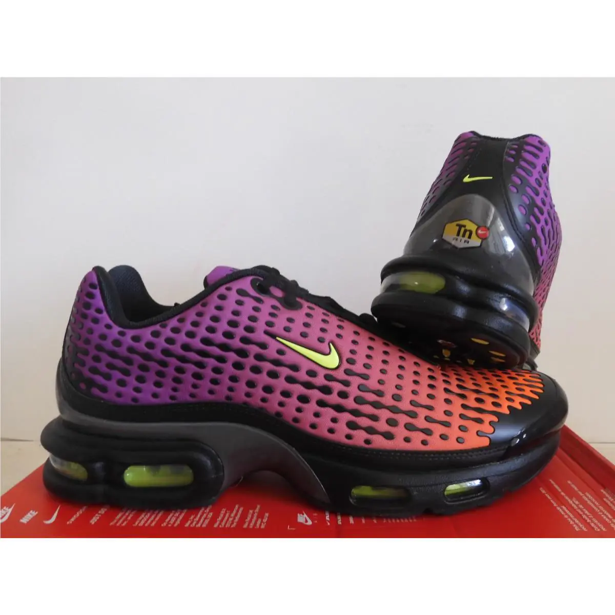 Nike shoes - Nike Air Max Plus - Air Max Plus - HQ2197-800 - Orange (UPC: 197863053592) 1