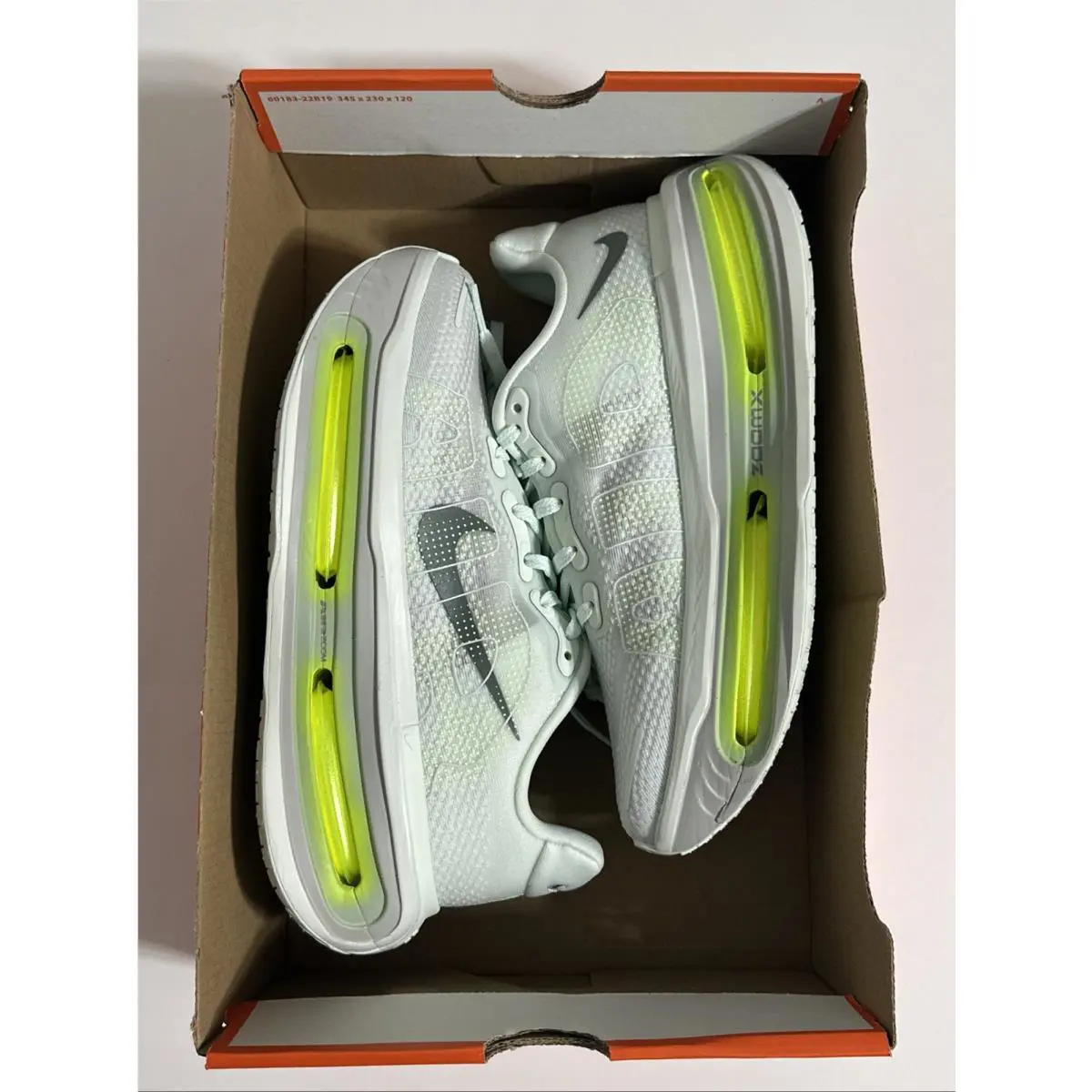 Nike shoes - Nike Vomero Premium - Vomero Premium - HQ2050-300 - Green 0