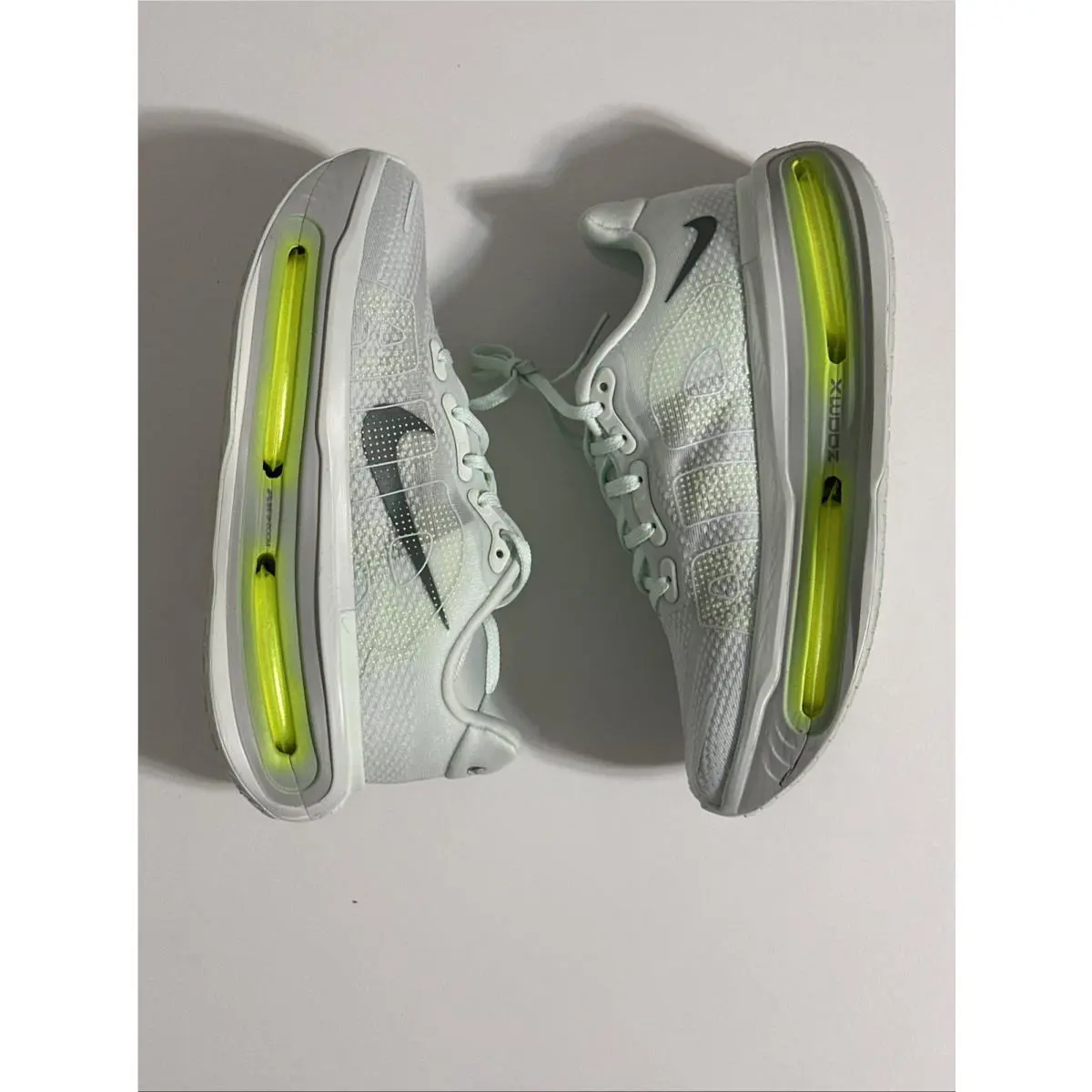 Nike shoes - Nike Vomero Premium - Vomero Premium - HQ2050-300 - Green 3