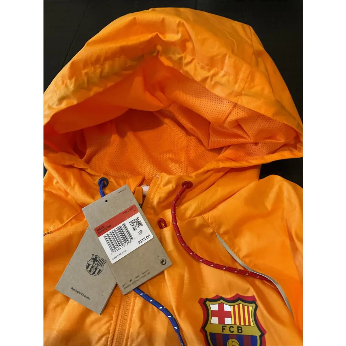 Nike clothing - Orange (UPC: 0195245812935) 6