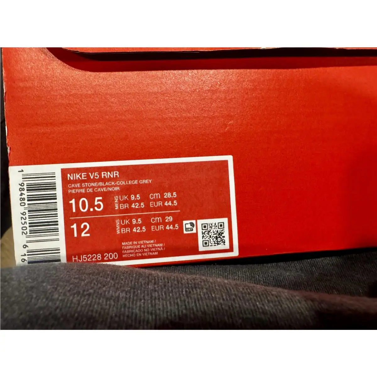 Nike shoes - Nike V5 RNR - RNR - HJ5228-200 - Cave Stone/Black-College Grey 7