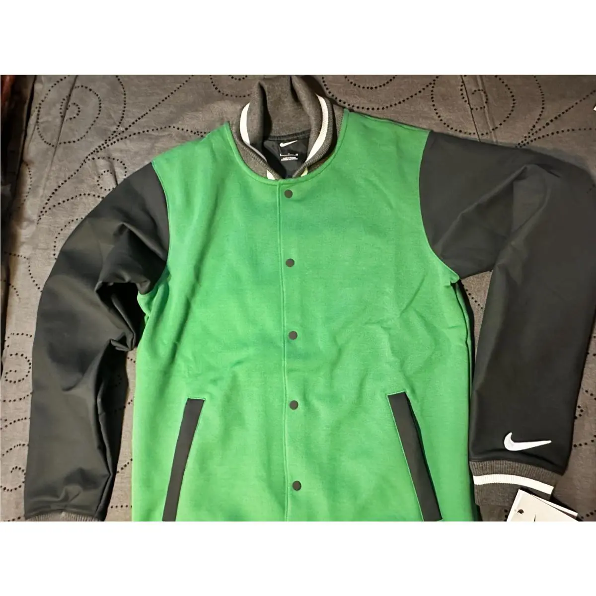 Nike clothing - GREEN + GRAY`S + WHITE 1