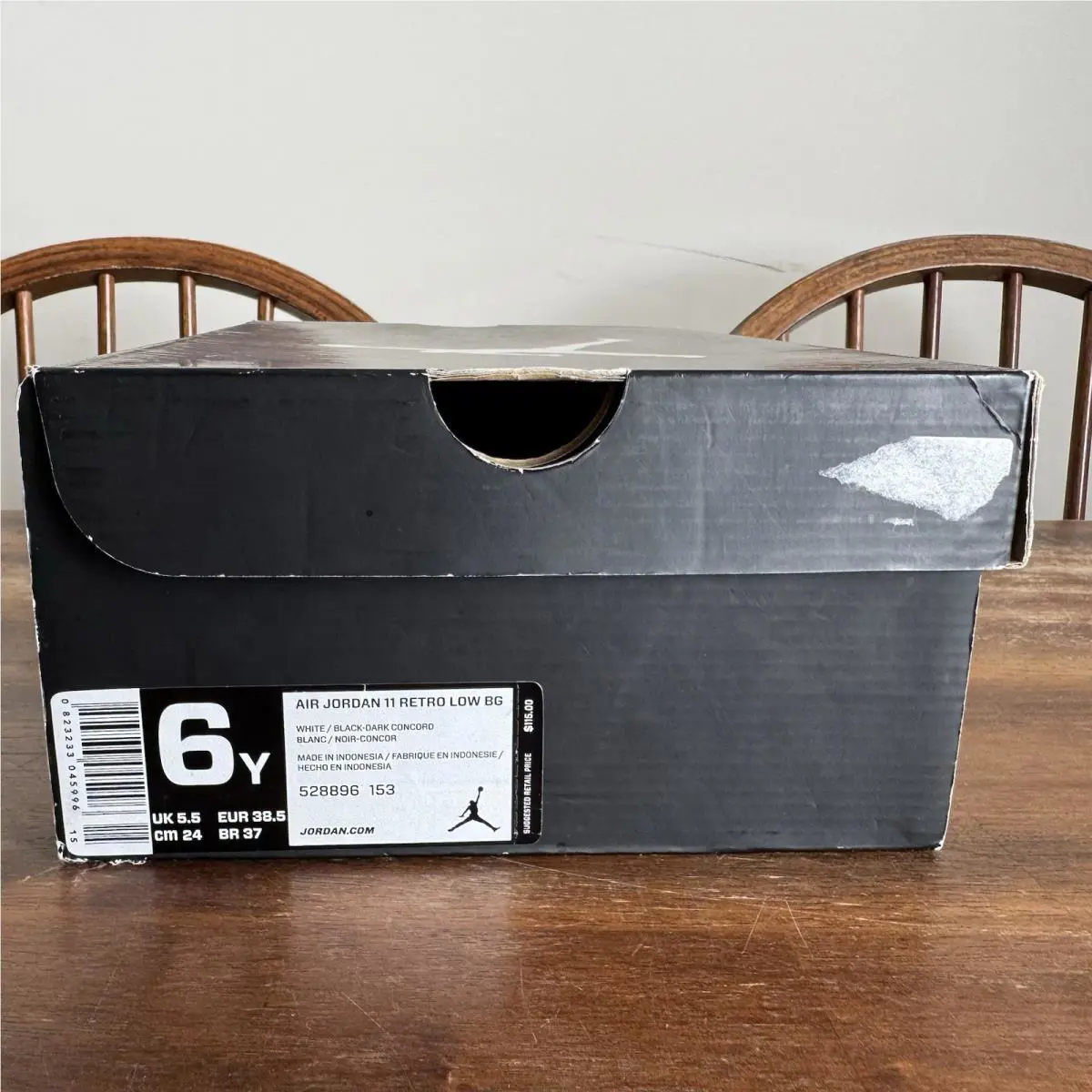 Nike shoes - Air Jordan 11 - Air - Black 8