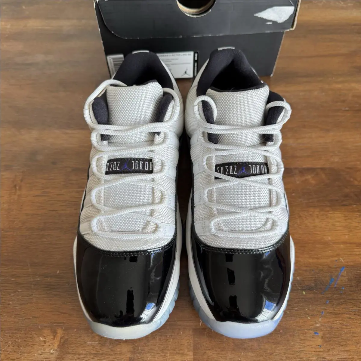 Nike shoes - Air Jordan 11 - Air - Black 2