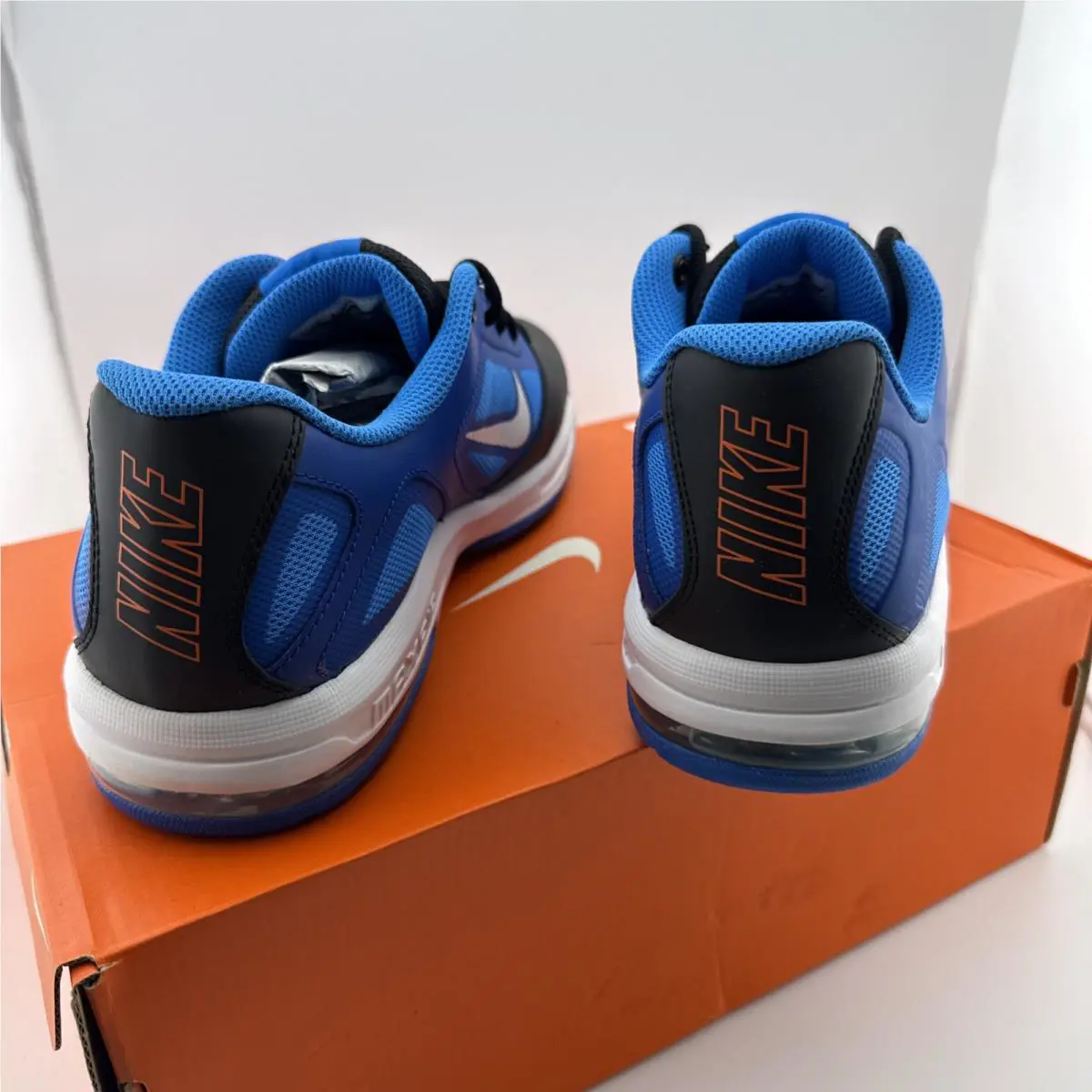 Nike shoes - Nike Air Max Actualizer - Air Max Actualizer - 579814-004 - Black/White/Blue, Manufacturer: Black/Mtllc Slvr-anthrct-White (UPC: 0666003003464) 1