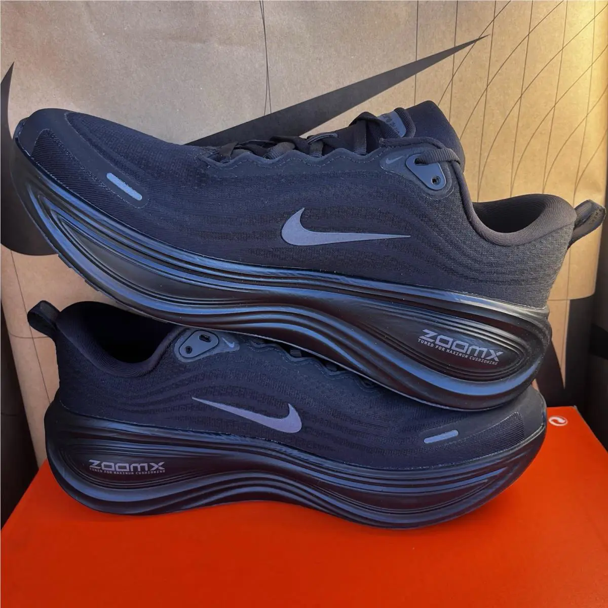 Nike shoes - Nike Vomero Plus - Vomero Plus - HV8150-003 - Black 1