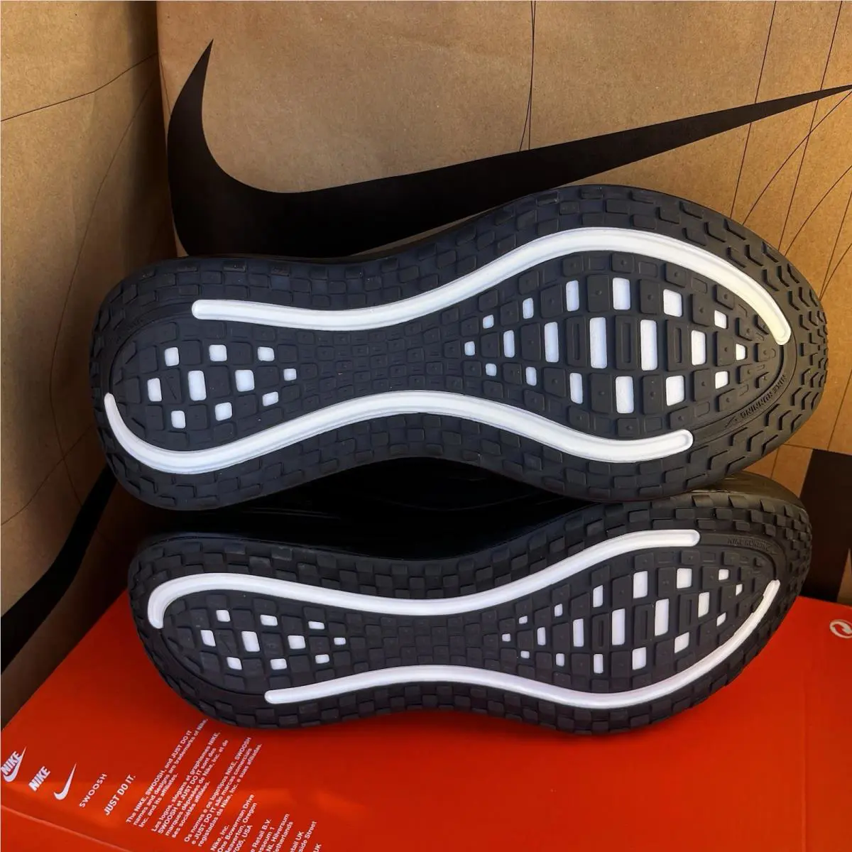 Nike shoes - Nike Vomero Plus - Vomero Plus - HV8150-003 - Black 4