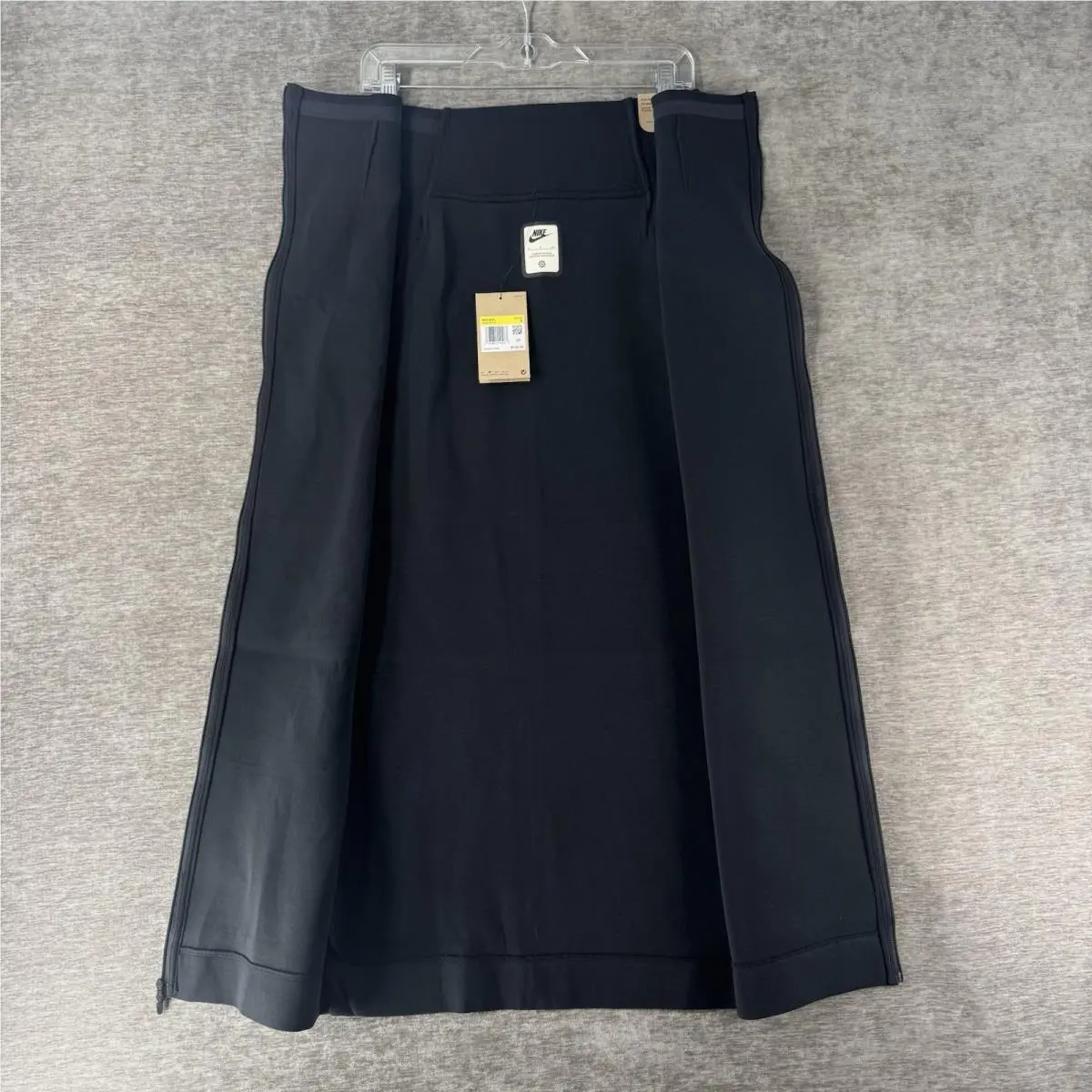 Nike clothing - HJ0918 010 HJ0918-010 - HJ0918 010 HJ0918-010 - Black (UPC: 0197860140967) 2