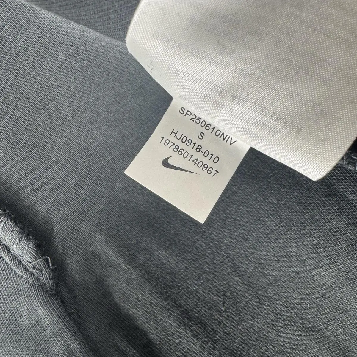 Nike clothing - HJ0918 010 HJ0918-010 - HJ0918 010 HJ0918-010 - Black (UPC: 0197860140967) 4