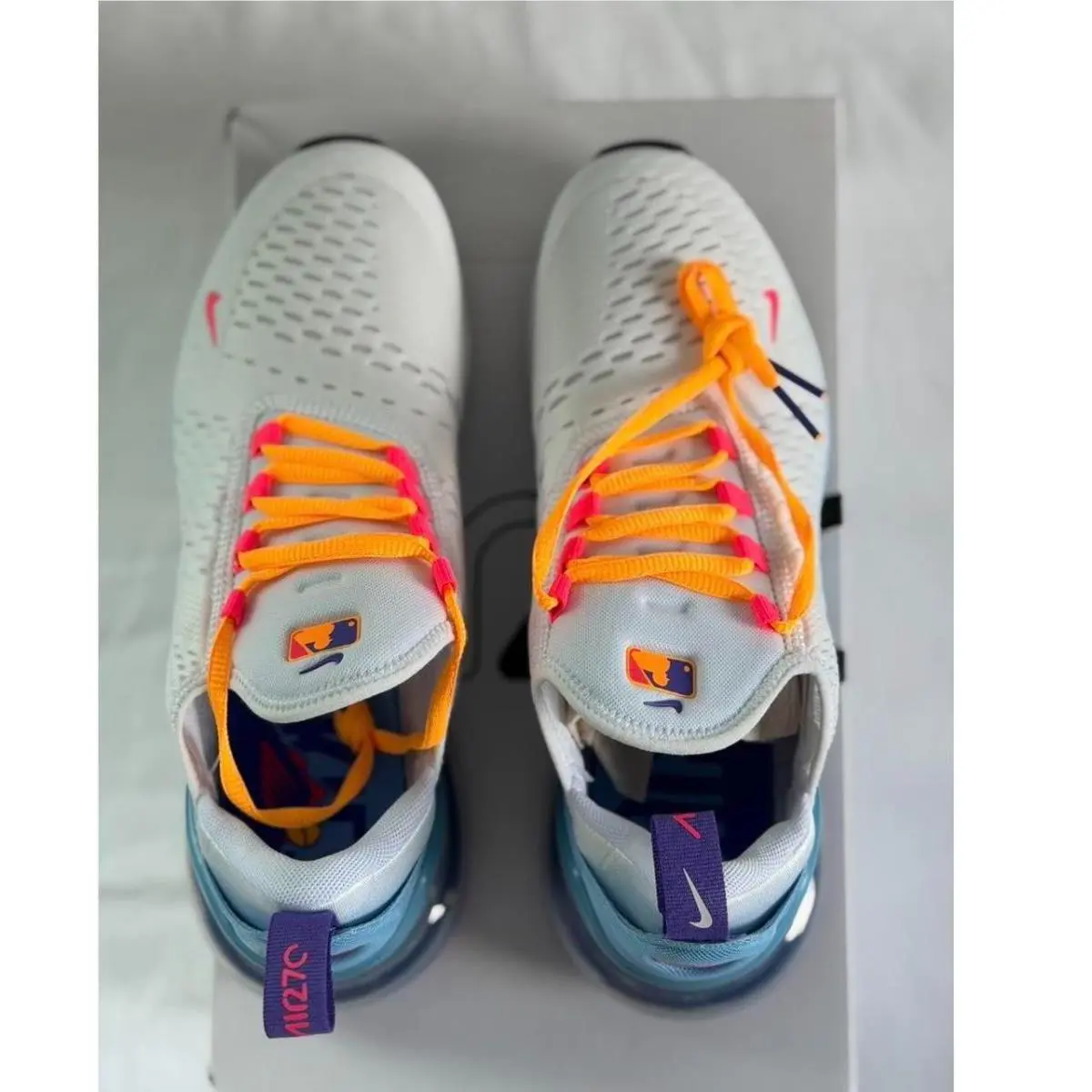 Nike shoes - White 4
