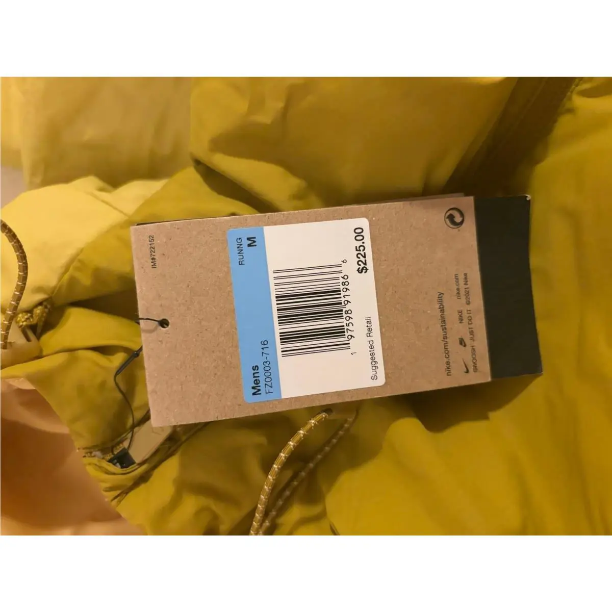 Nike clothing - Yellow (UPC: 197598919866) 2