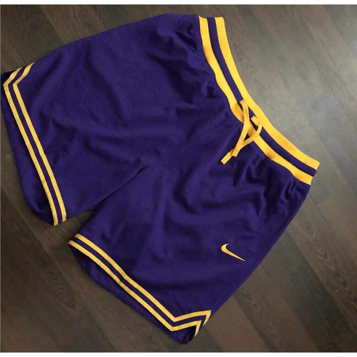 Nike clothing - Lakers (UPC: 826220842158) 1