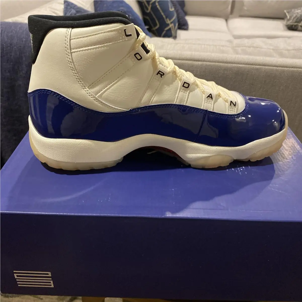 Nike Jordan 11 Rare Air Shoes DS SZ.10 Nike IH0296-400