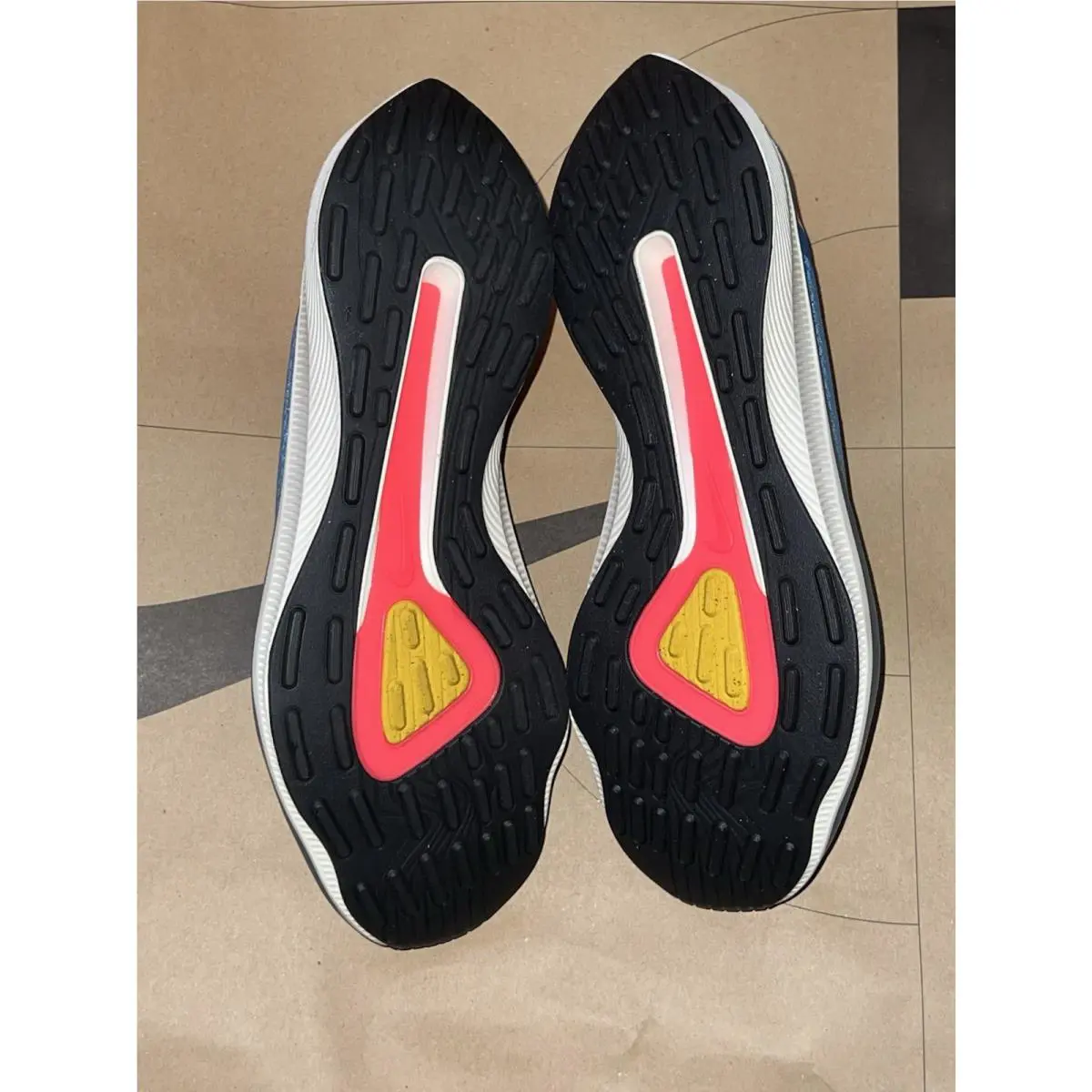 Nike shoes - Multicolor 3