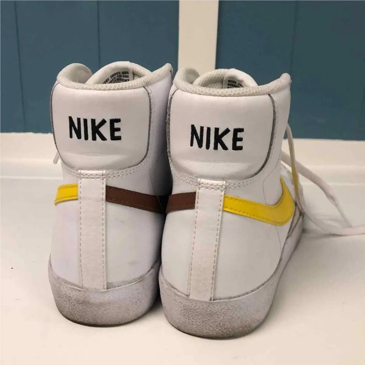 Nike shoes - White 2