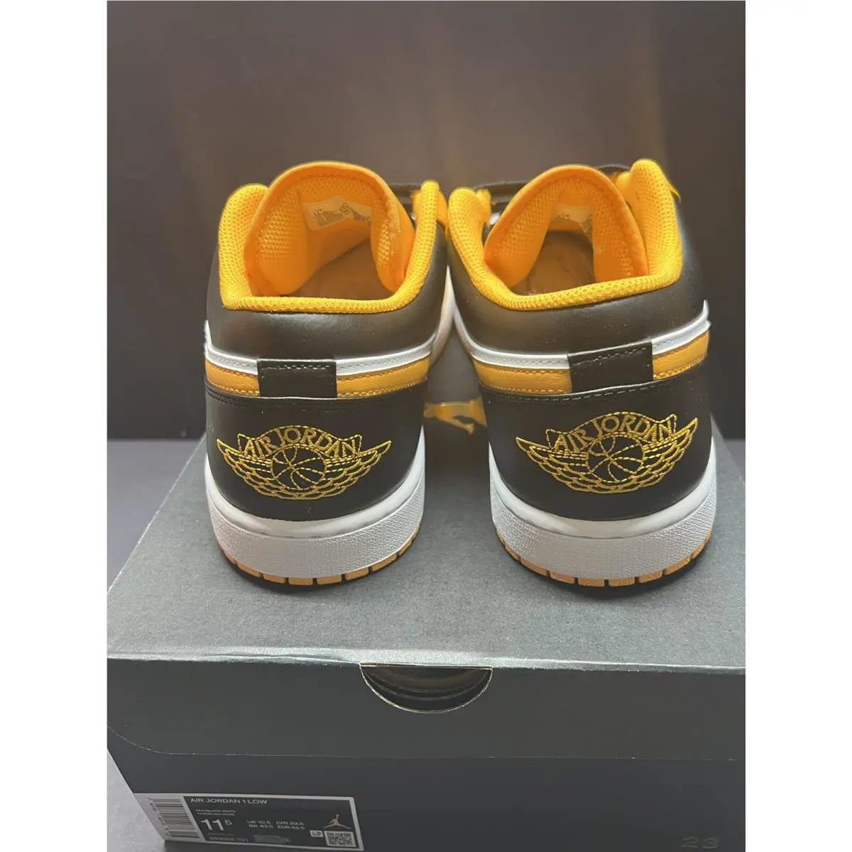 Nike shoes - 1 - Yellow 1