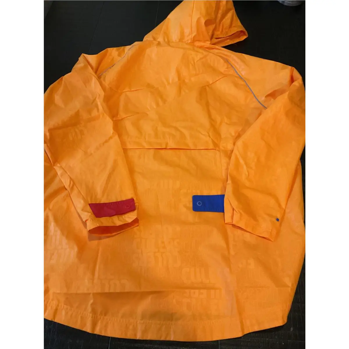 Nike clothing - Orange (UPC: 0195245812959) 8