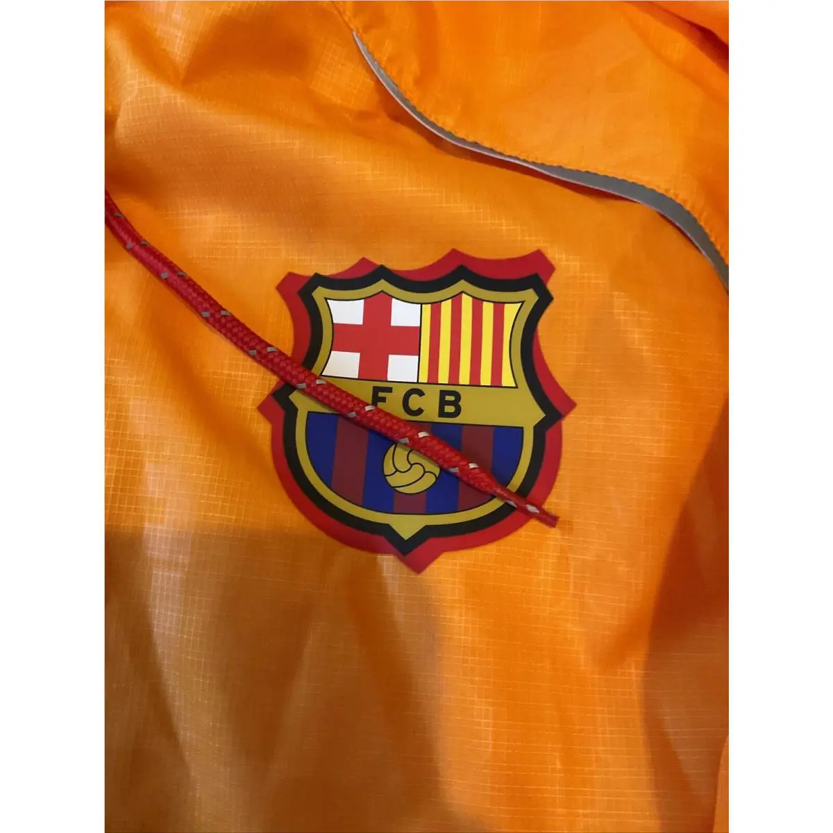 Nike clothing - Orange (UPC: 0195245812959) 3