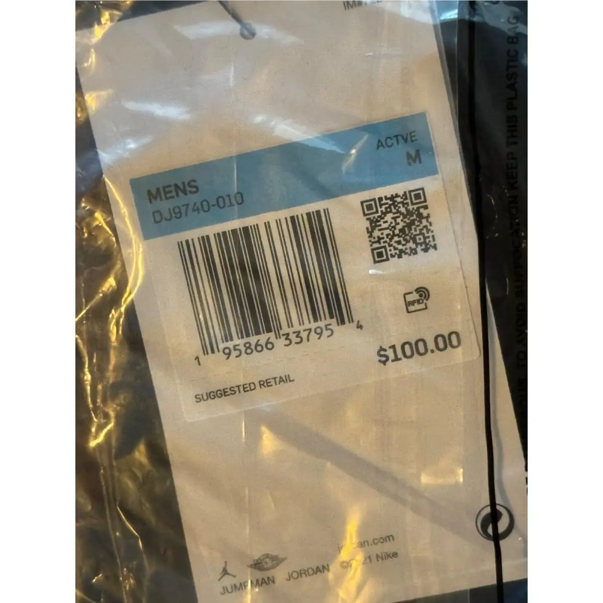 Nike clothing - Black (UPC: 195866337930) 1