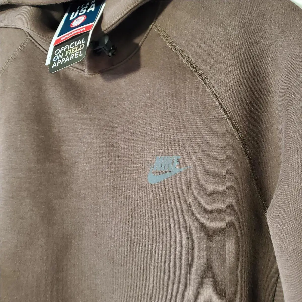 Nike clothing - Brown 3