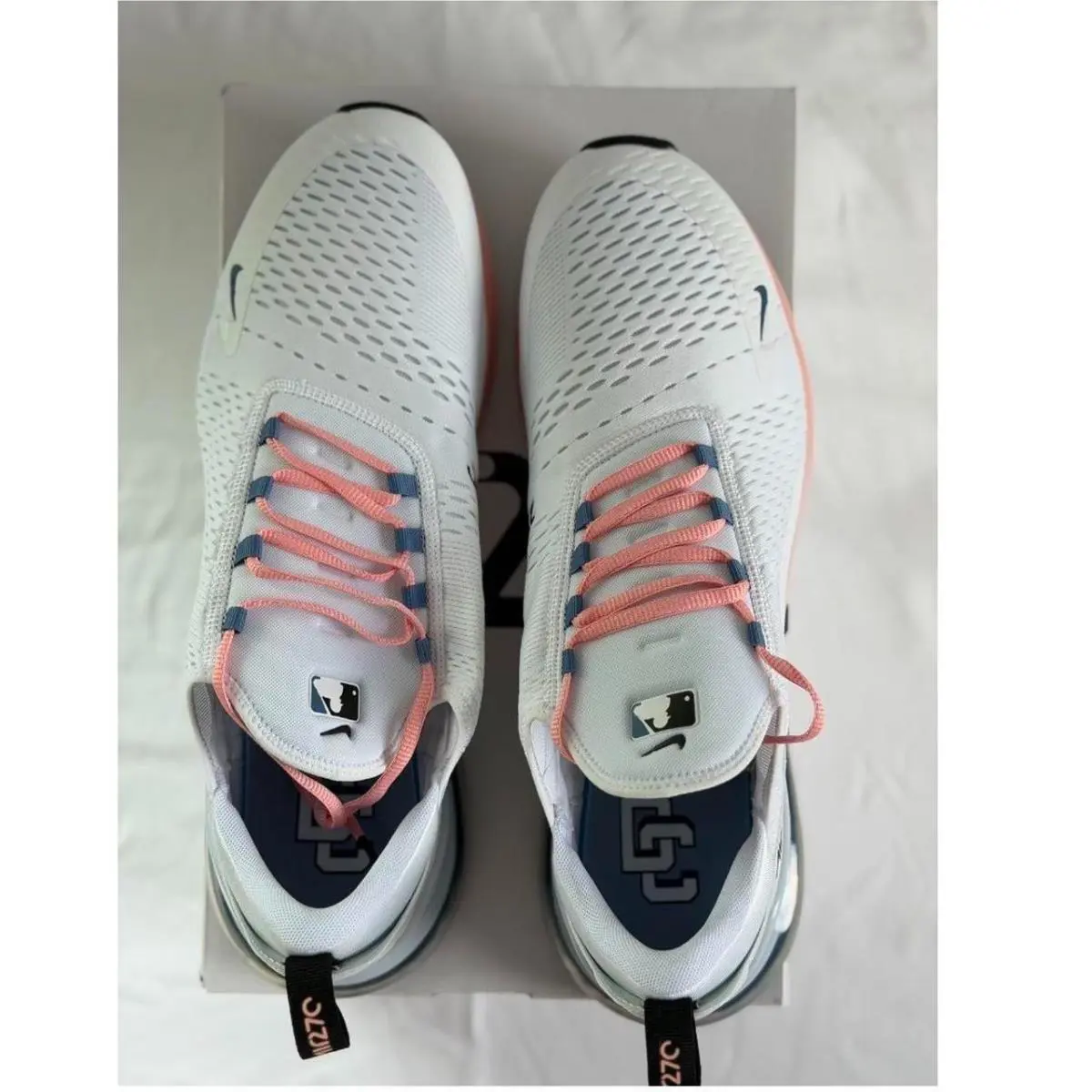 Nike shoes - White 4