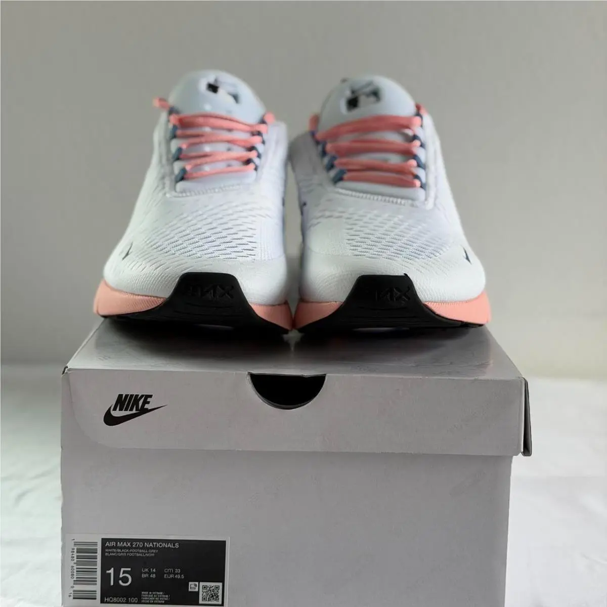 Nike shoes - White 3