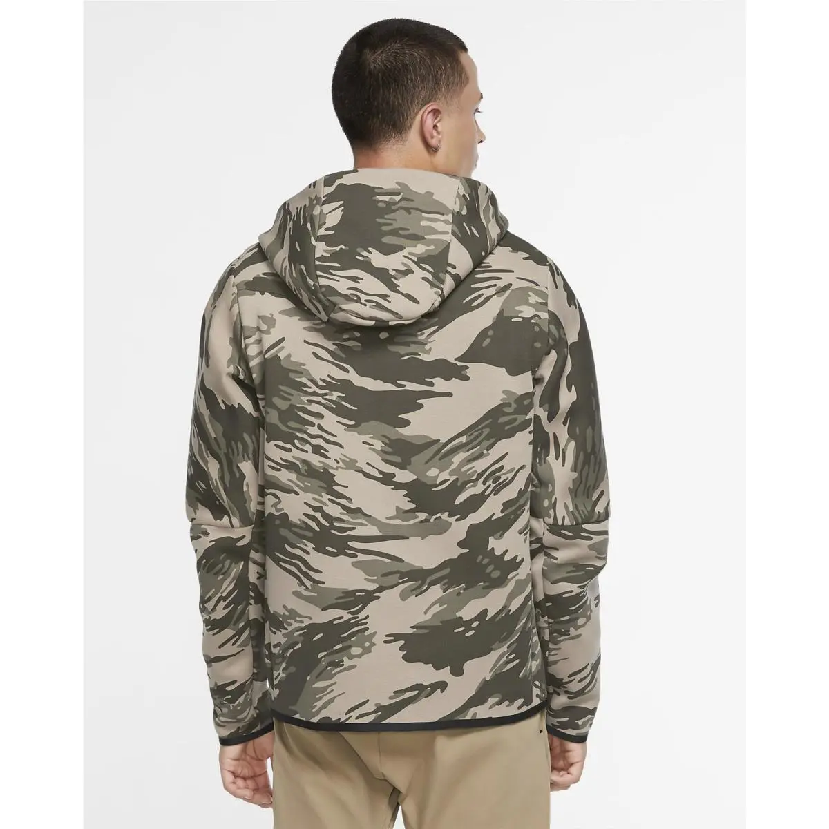 Nike clothing - Green (UPC: 194494689787) 1