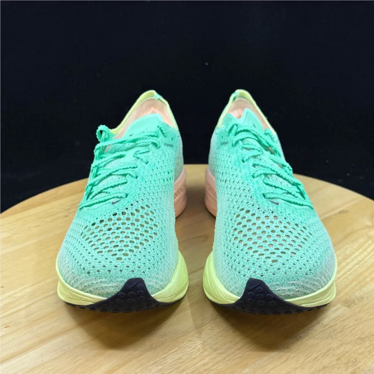 Nike shoes - Green 1