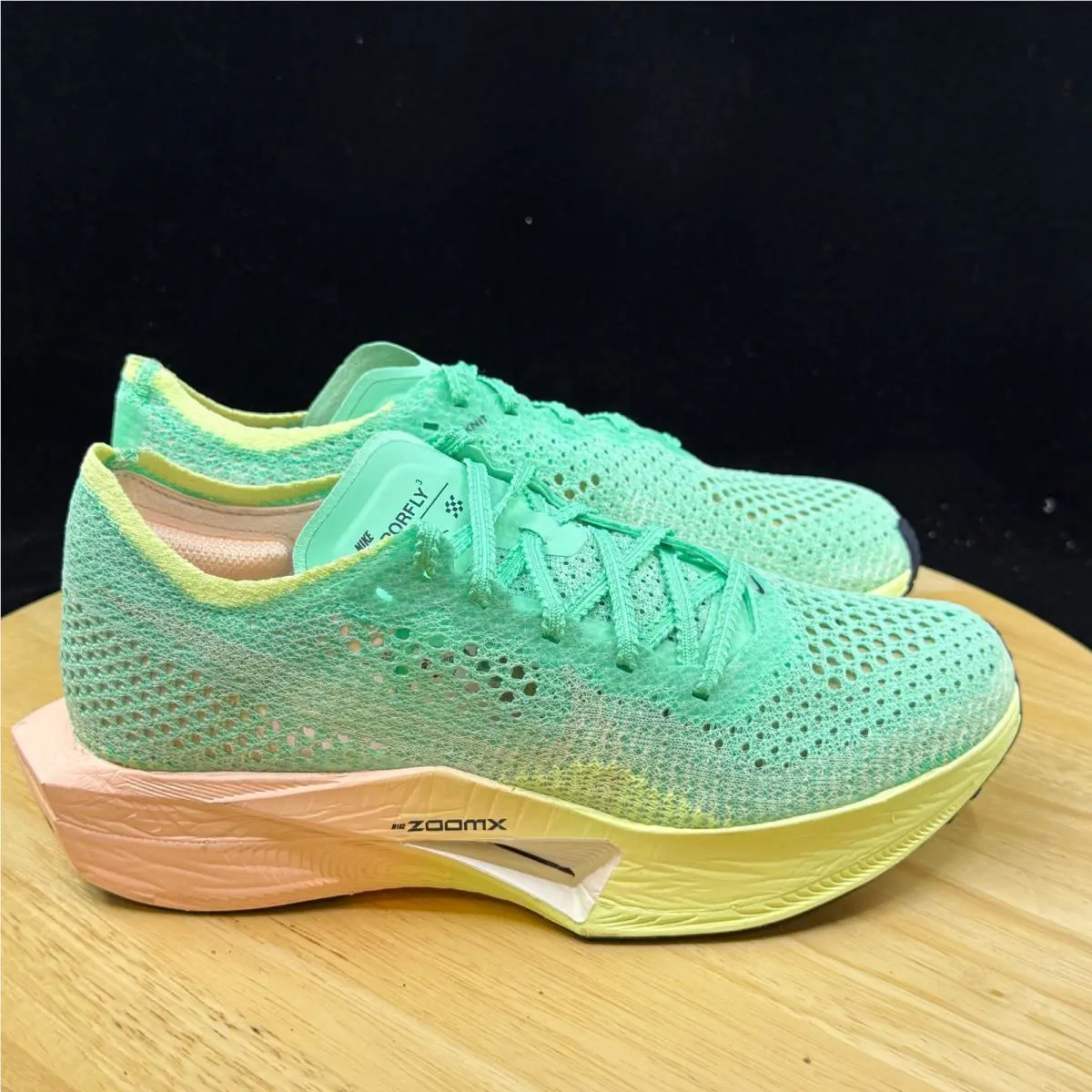 Nike shoes - Green 2