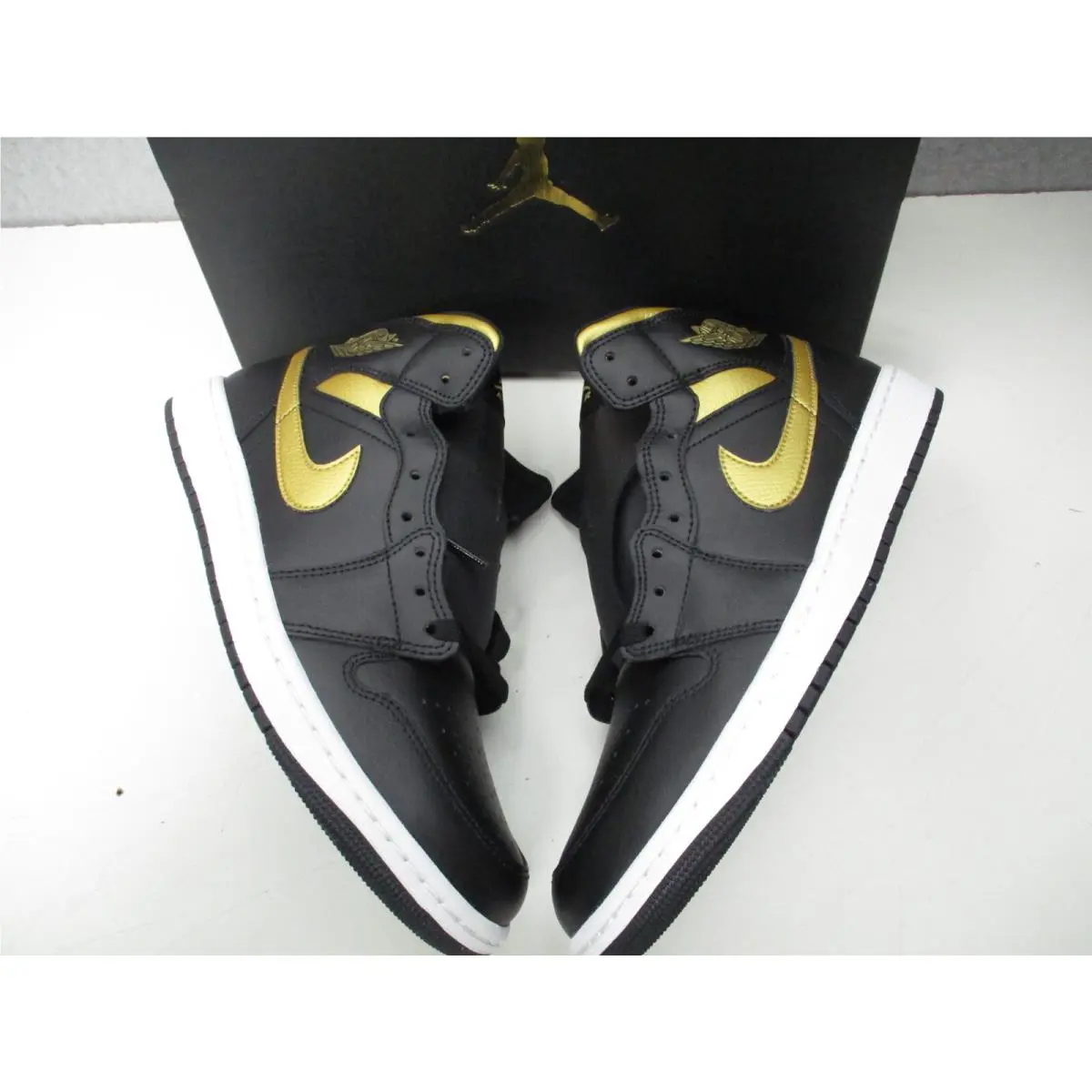 Nike shoes - Nike Air Jordan 1 - Air - Black 4