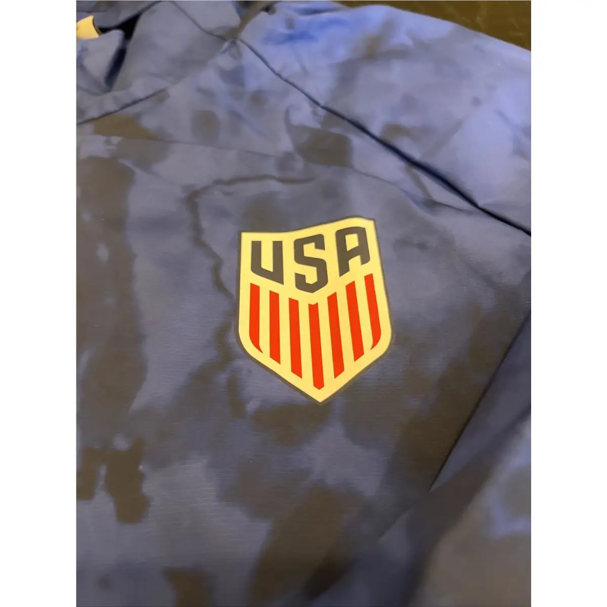 Nike clothing - Green (UPC: 0196148403947) 1
