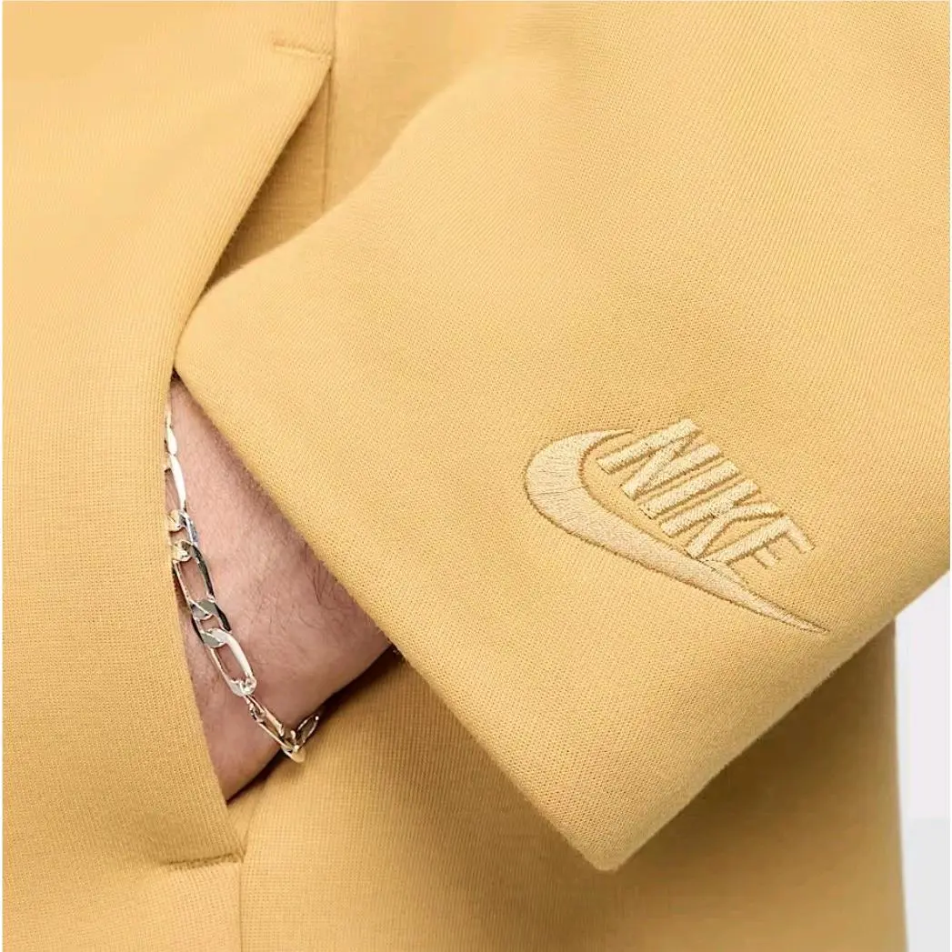 Nike clothing - Gold 1