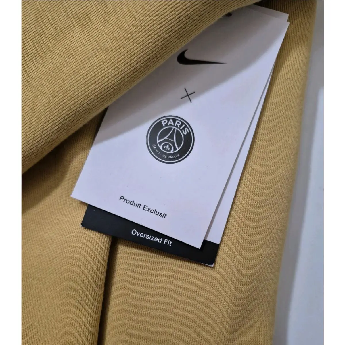 Nike clothing - Gold 6