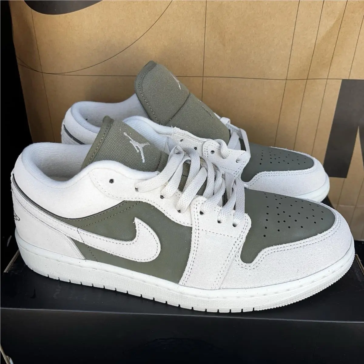 Nike Air Jordan 1 Low SE Medium Olive HV4089-201 Men’s Size 9