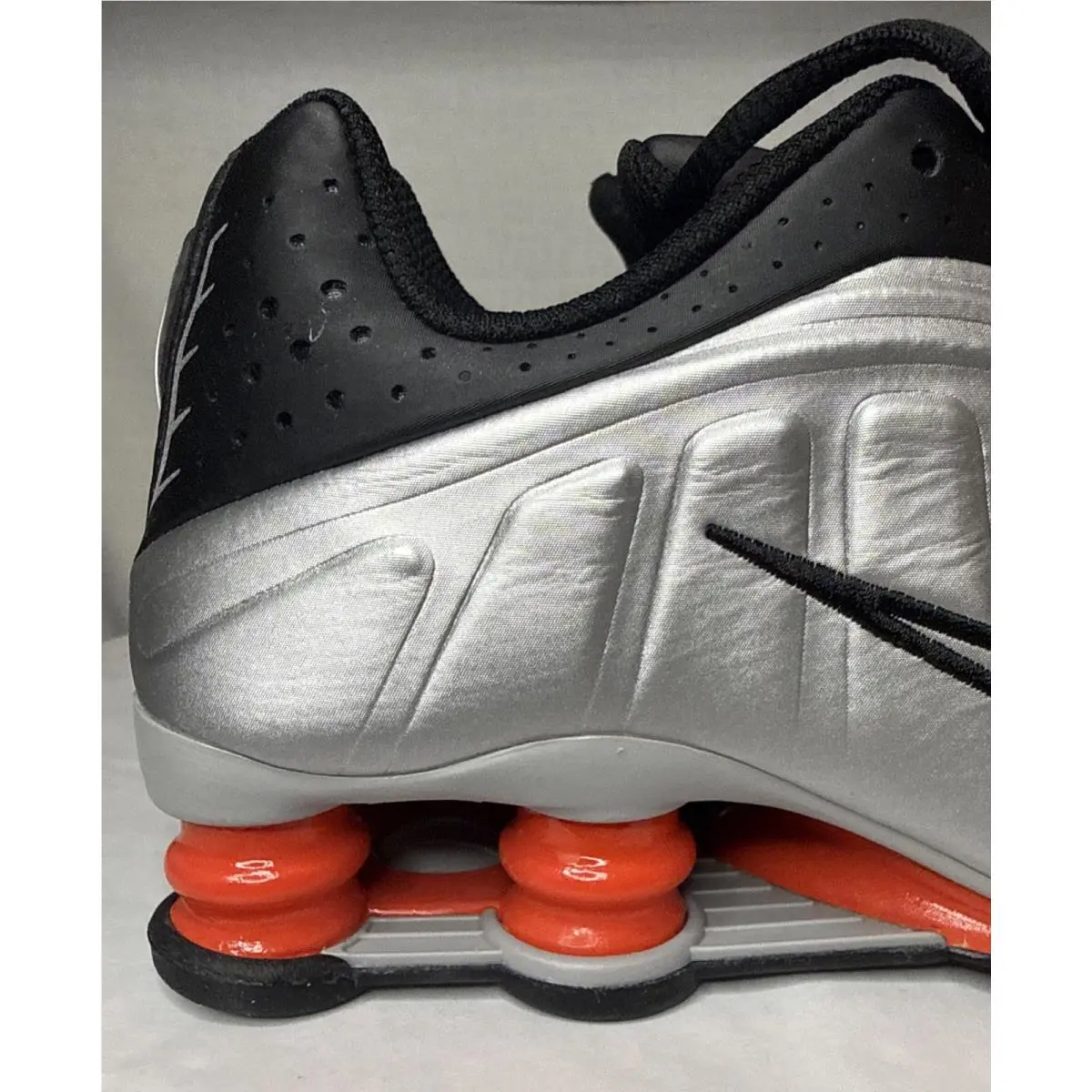 Nike shoes - Nike Shox R4 - Shox - Silver (UPC: 0197863870403) 5