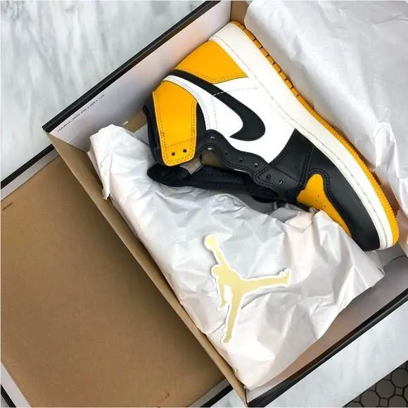 Nike shoes - Air Jordan 1 - Air - Yellow (UPC: 0196149164052) 7