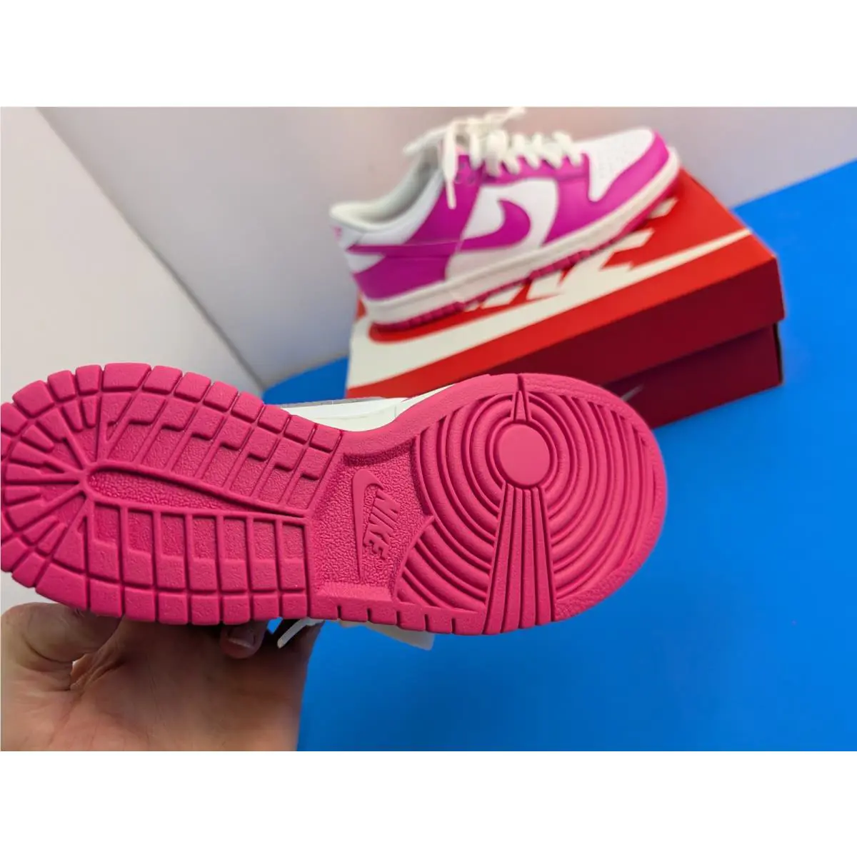 Nike shoes - White and Pink 8