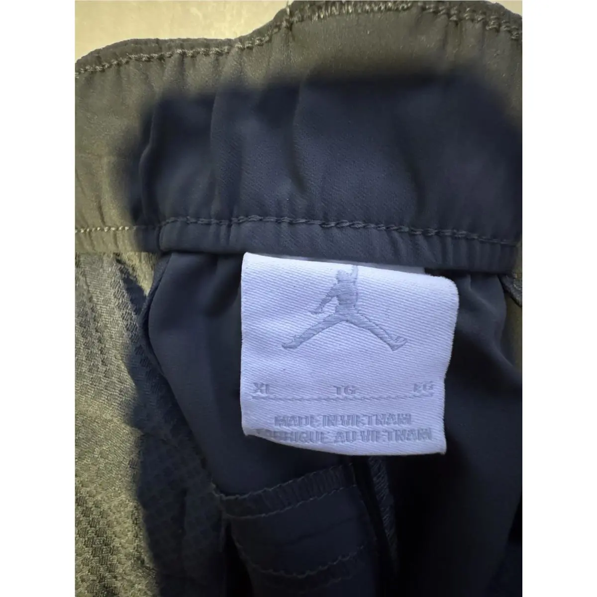Nike clothing - Gray (UPC: 0198485422261) 4