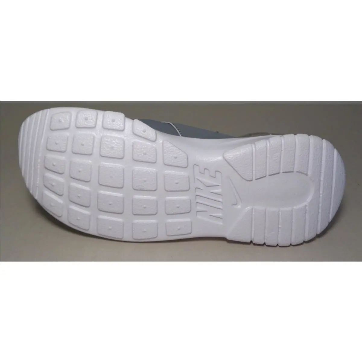 Nike shoes - Gray (UPC: 886912261728) 7