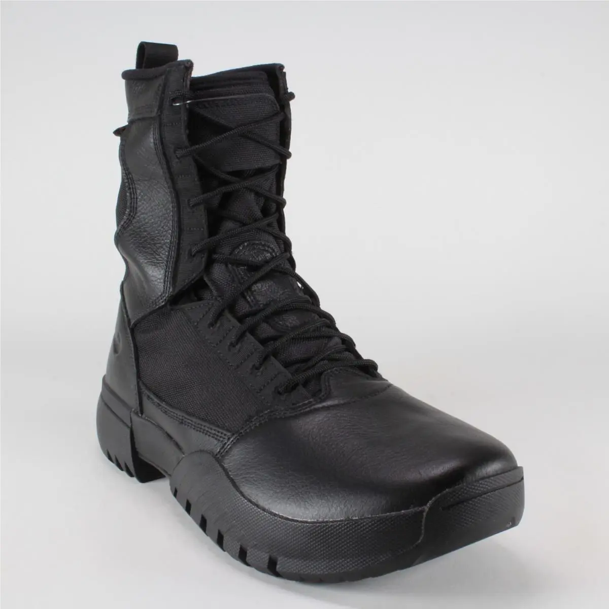 Nike shoes - Nike SFB 6