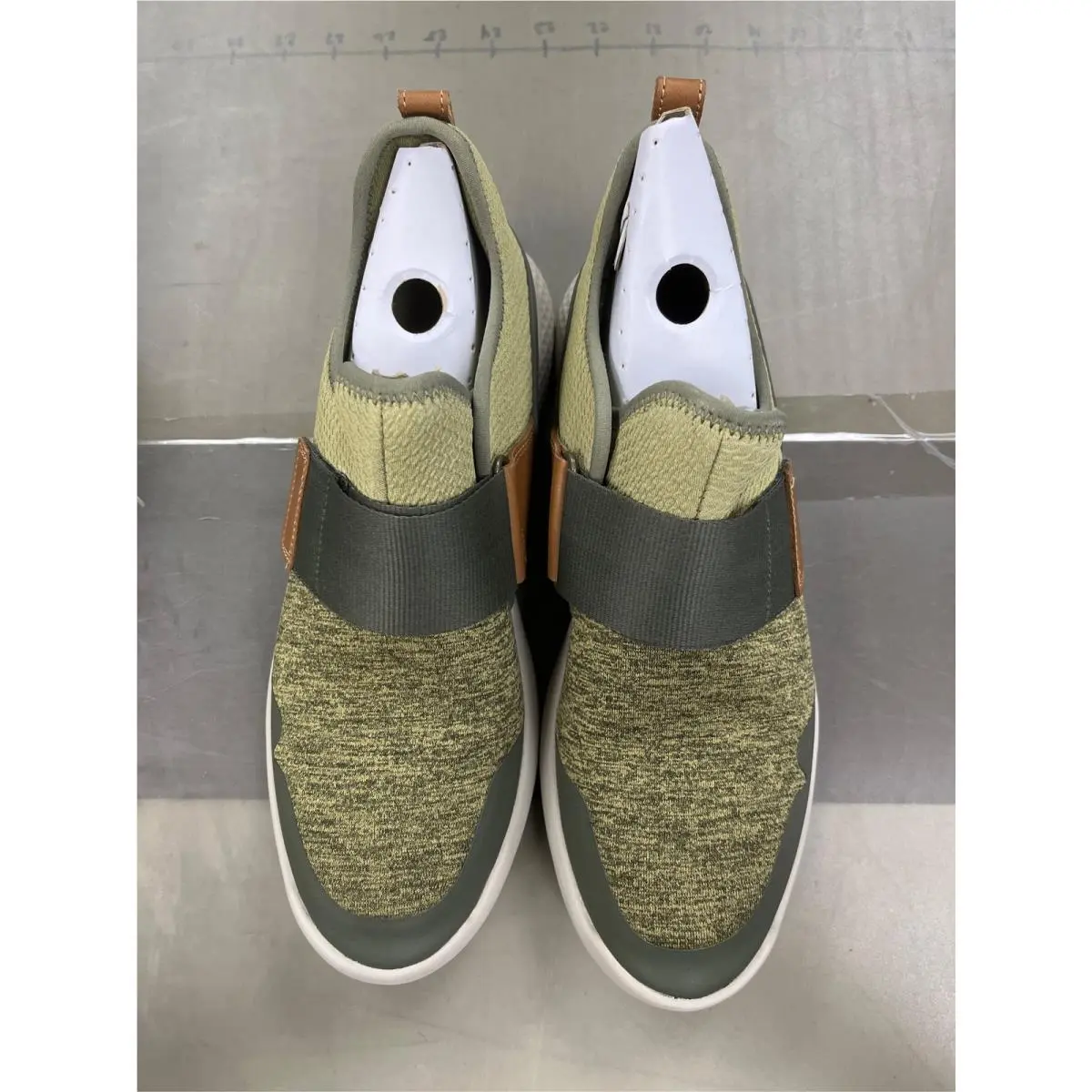 Timberland Men`s Flyroam Go Strap Sneakers - SZ 9