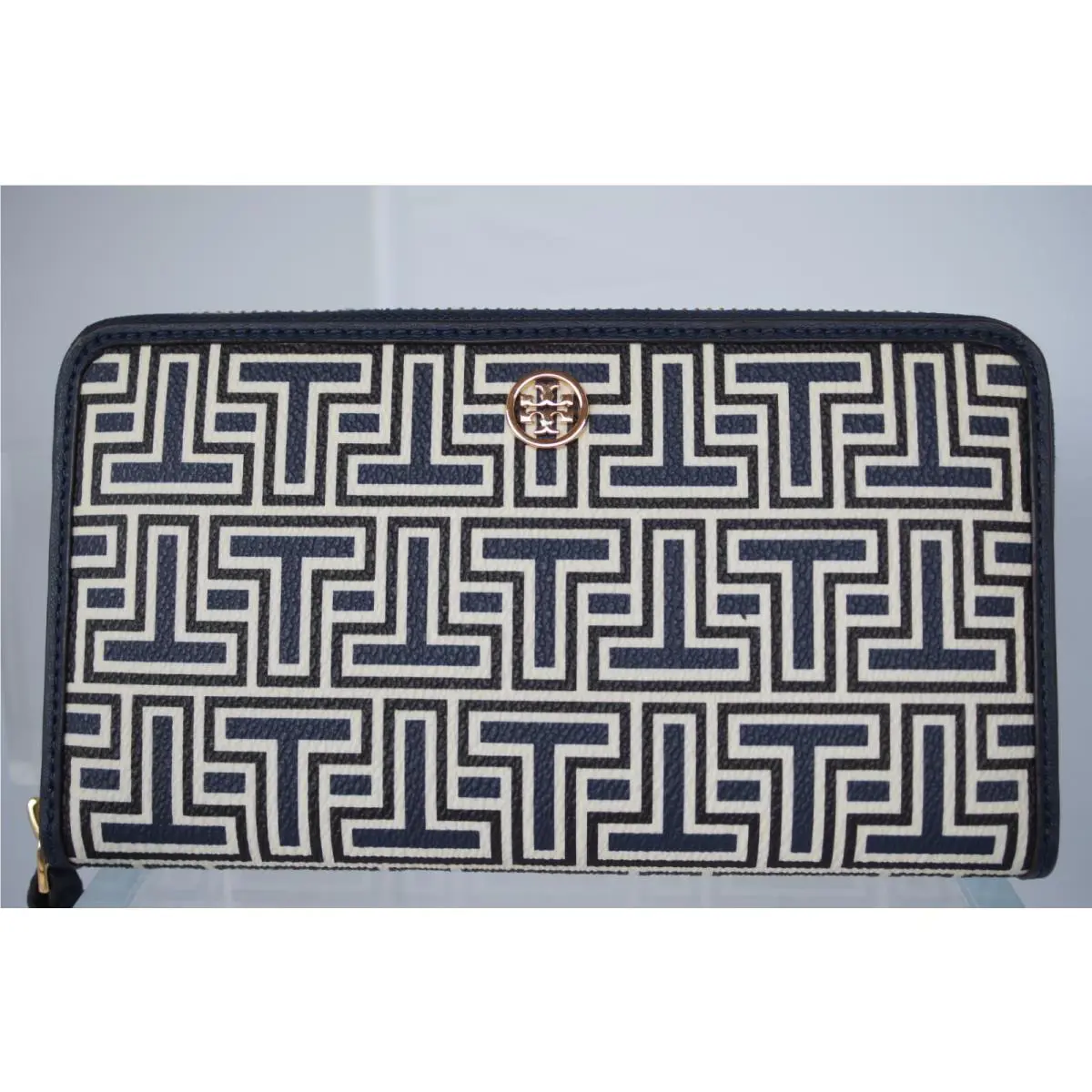 Tory Burch Women`s Wallet Parker Geo T Zip Continental Clutch