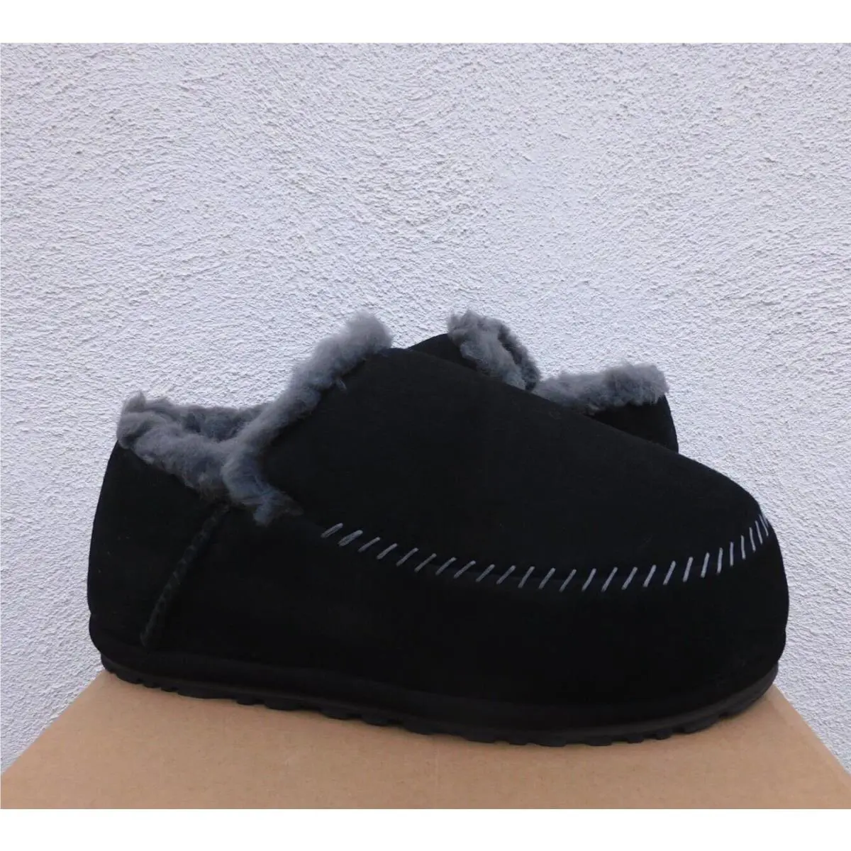 UGG shoes - Black (UPC: 197634334769) 2