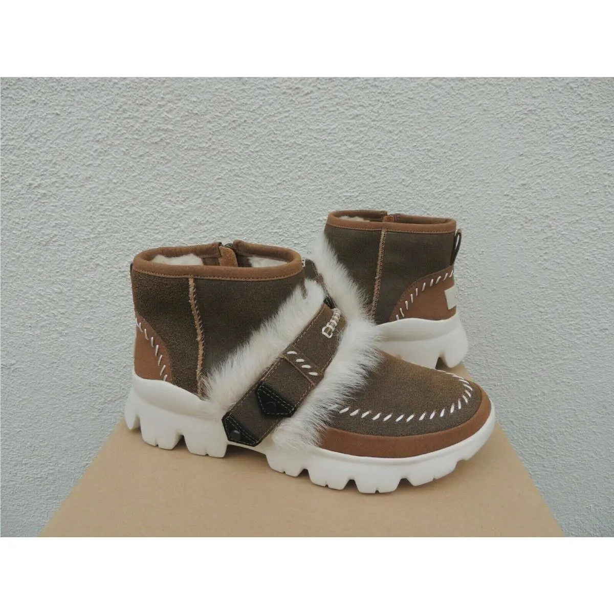 UGG shoes - UGG Fluff punk ankle boot - Chestnut Bomber (UPC: 192410400485) 2