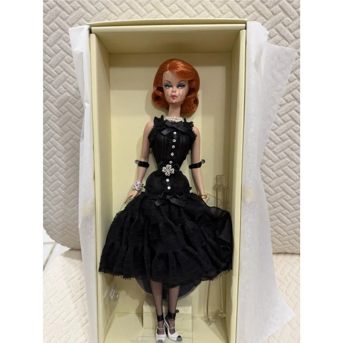 Barbie Fashion Model Haut Monde Silkstone Doll Read