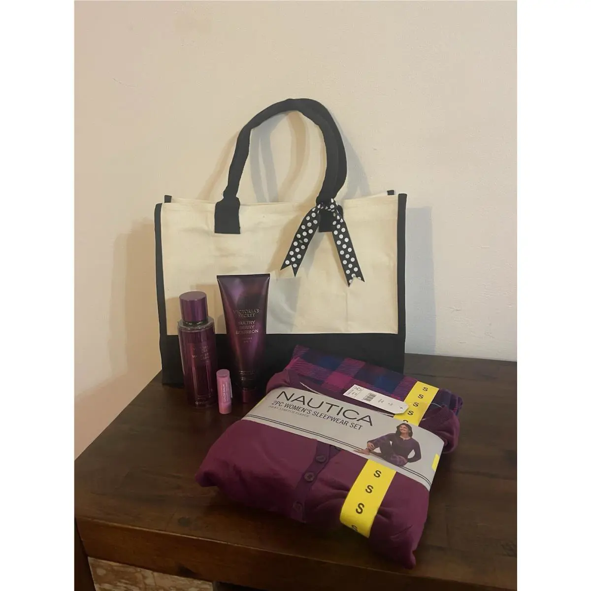 Victoria’s Secret “sultry Berry Bourbon” Body Mist Lotion Pajama S Gift Set